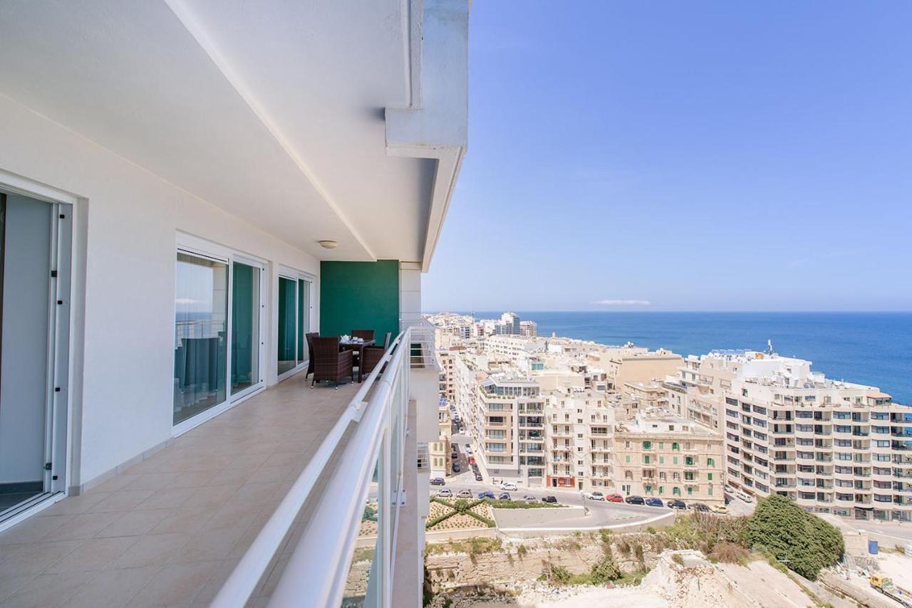 Seafront Luxury Apartment With Pool Sliema Bagian luar foto