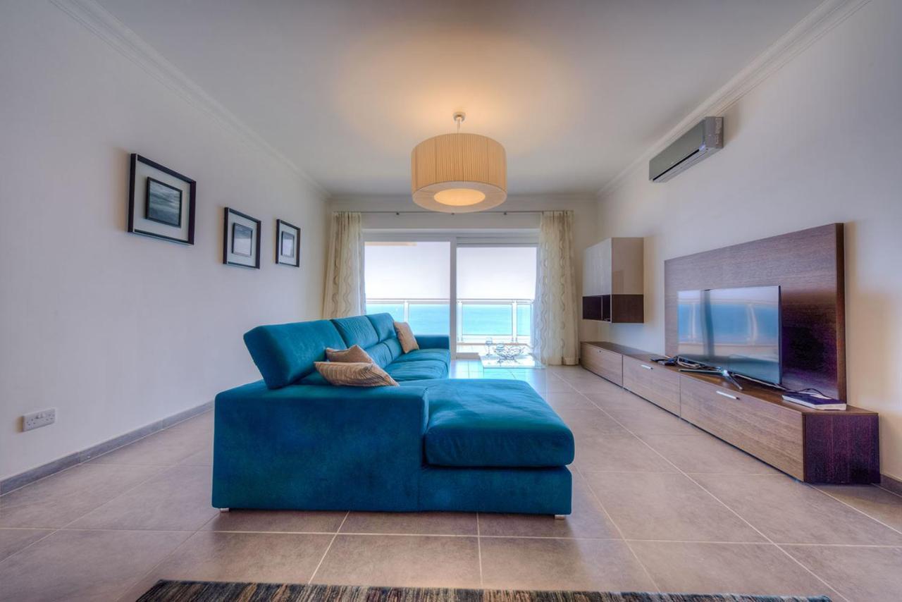 Seafront Luxury Apartment With Pool Sliema Bagian luar foto
