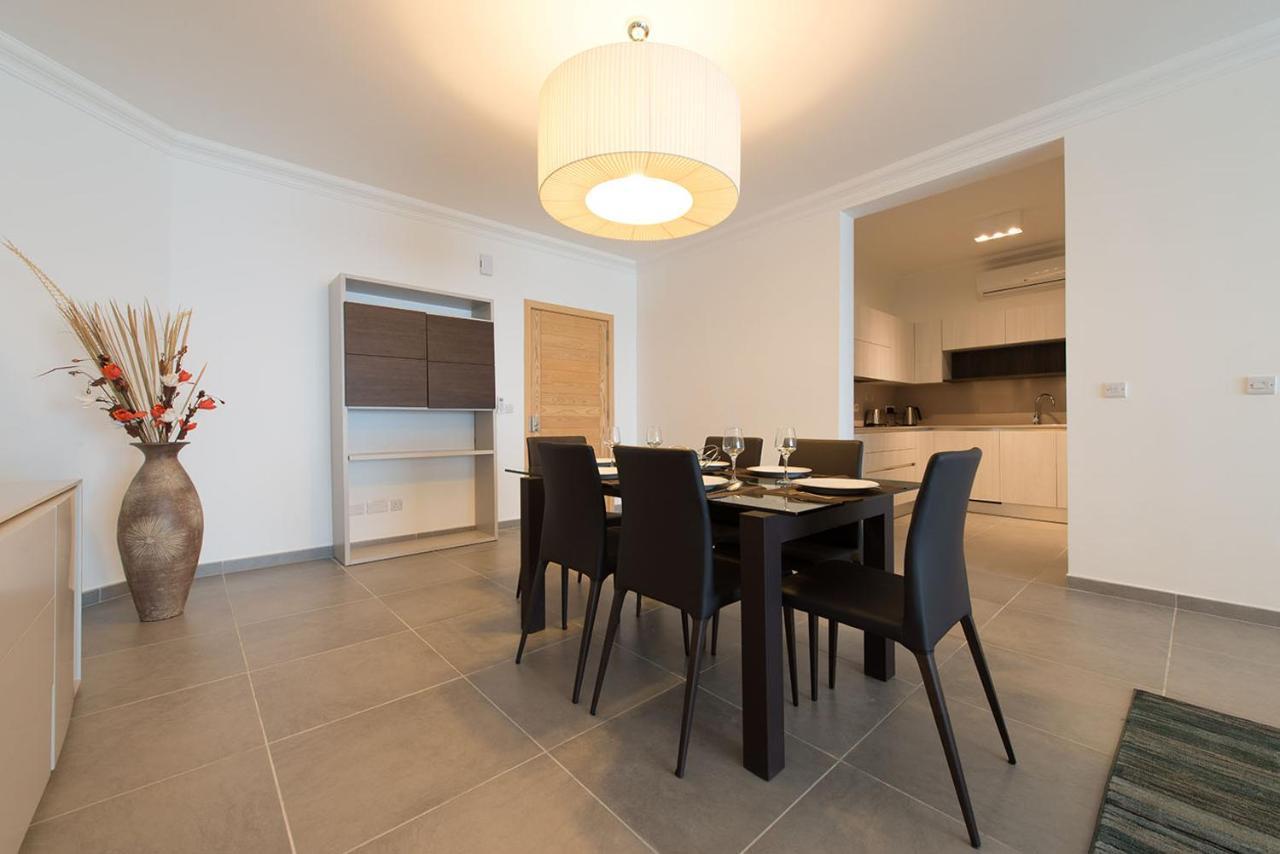 Seafront Luxury Apartment With Pool Sliema Bagian luar foto