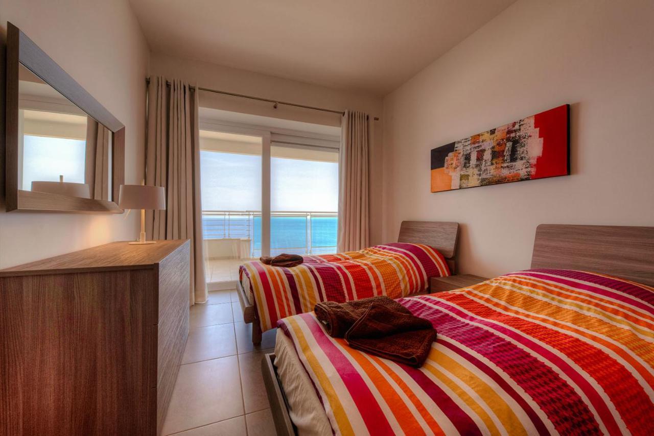 Seafront Luxury Apartment With Pool Sliema Bagian luar foto