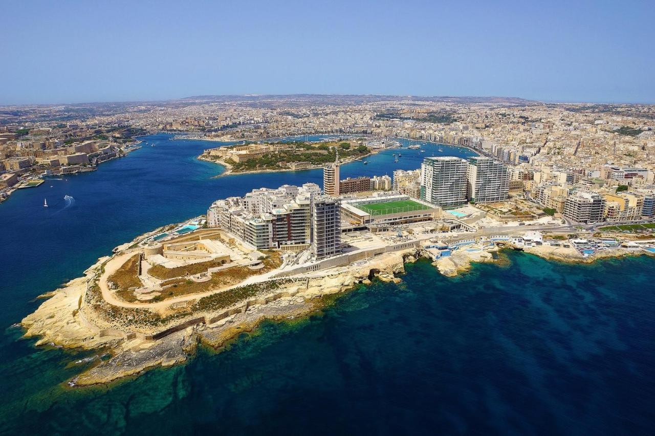 Seafront Luxury Apartment With Pool Sliema Bagian luar foto