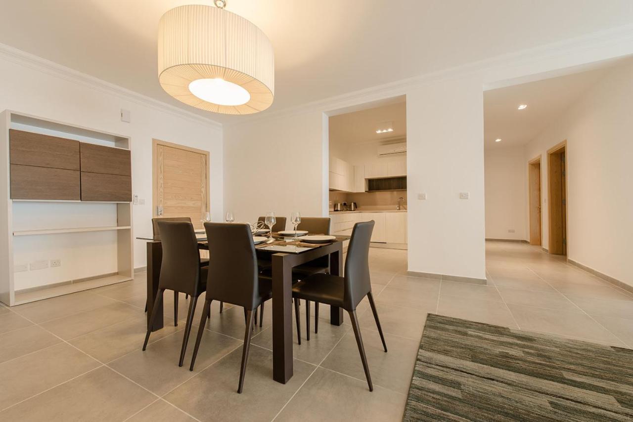 Seafront Luxury Apartment With Pool Sliema Bagian luar foto