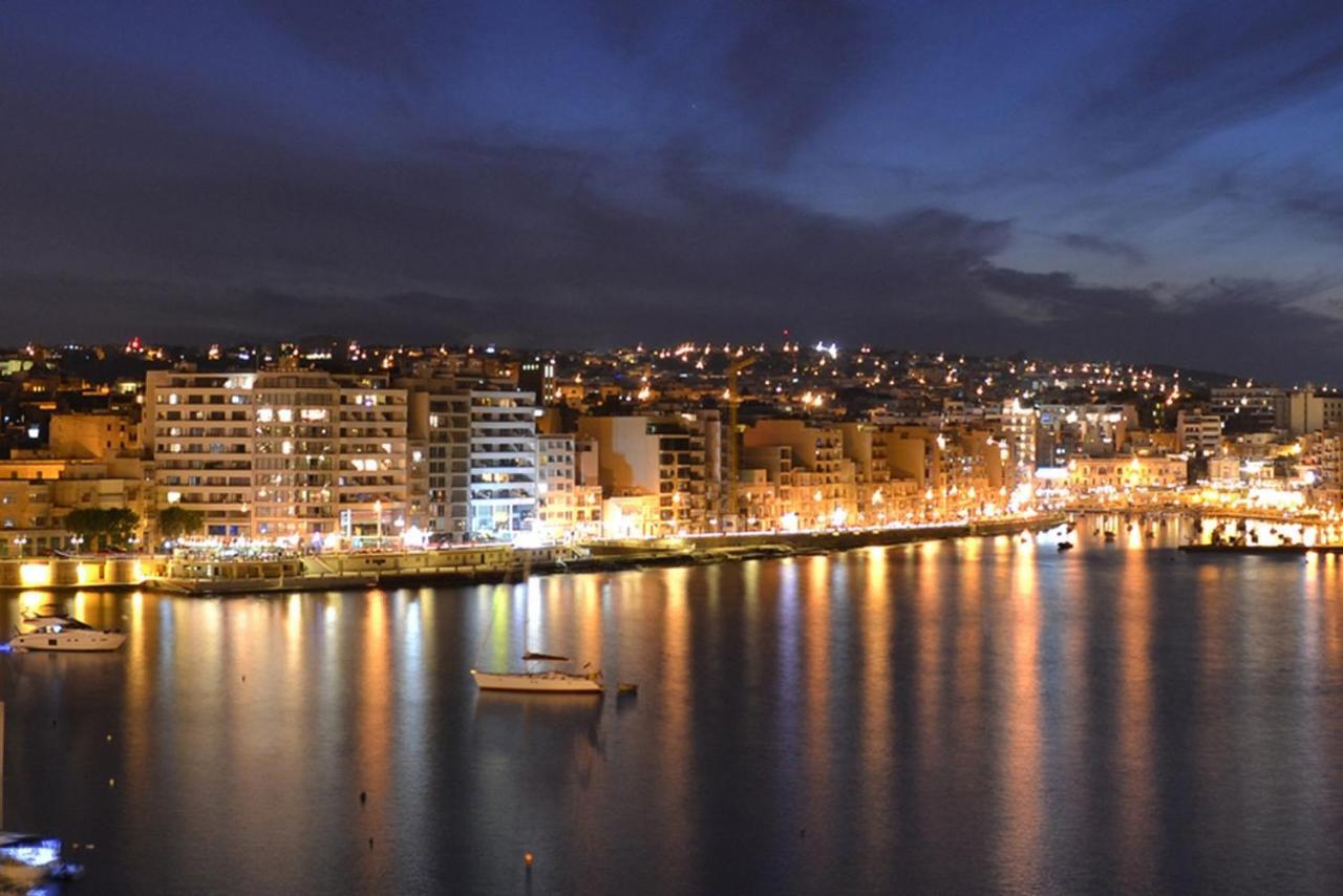 Seafront Luxury Apartment With Pool Sliema Bagian luar foto